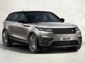 RENTING LAND ROVER VELAR 2.0 D180 S 4WD AUTO