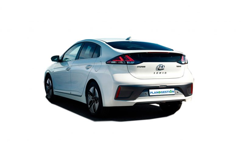 Renting Hyundai IONIQ lleno