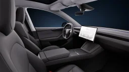 Renting Tesla Model Y lleno