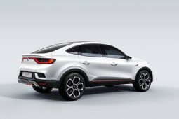 Renting Renault Arkana E-Tech Full Hybrid Evolution lleno