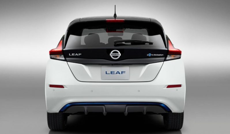 Renting Nissan Leaf lleno