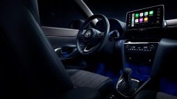 Renting Toyota YARIS CROSS lleno