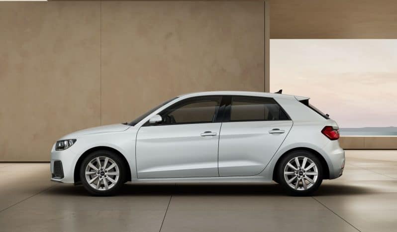 Renting Audi A1 Allstreet TFSI lleno