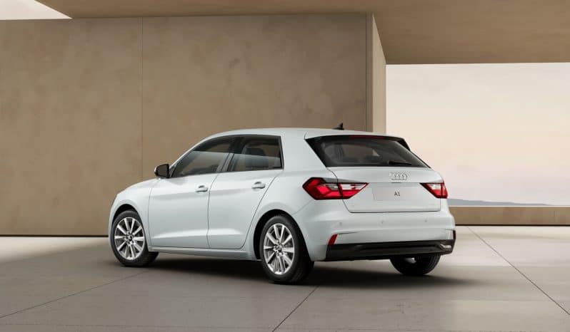 Renting Audi A1 Allstreet TFSI lleno