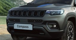 Renting JEEP Compass PHEV lleno
