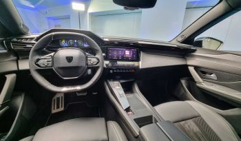 Renting Peugeot 408 lleno