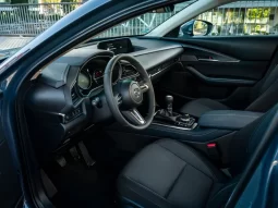 Renting Mazda CX-30 lleno