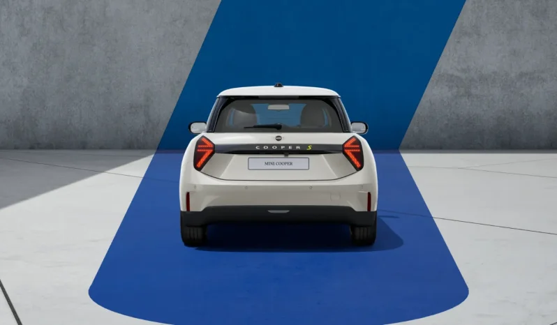 Renting Mini Cooper E Eléctrico lleno