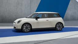 Renting Mini Cooper E Eléctrico lleno