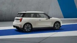 Renting Mini Cooper E Eléctrico lleno