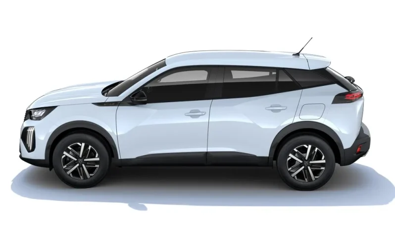 Renting Peugeot 2008 Style Hybrid lleno