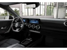 Renting Mercedes Clase A Híbrido Enchufable 250e lleno