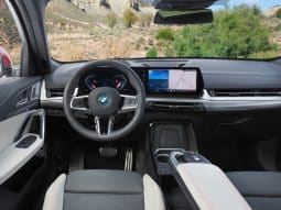 Renting BMW IX2 lleno