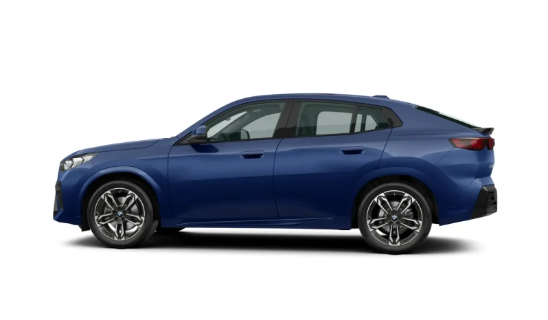 Renting BMW IX2 Eléctrico lleno