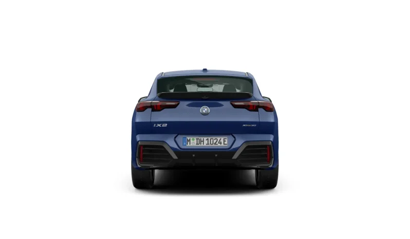 Renting BMW IX2 Eléctrico lleno