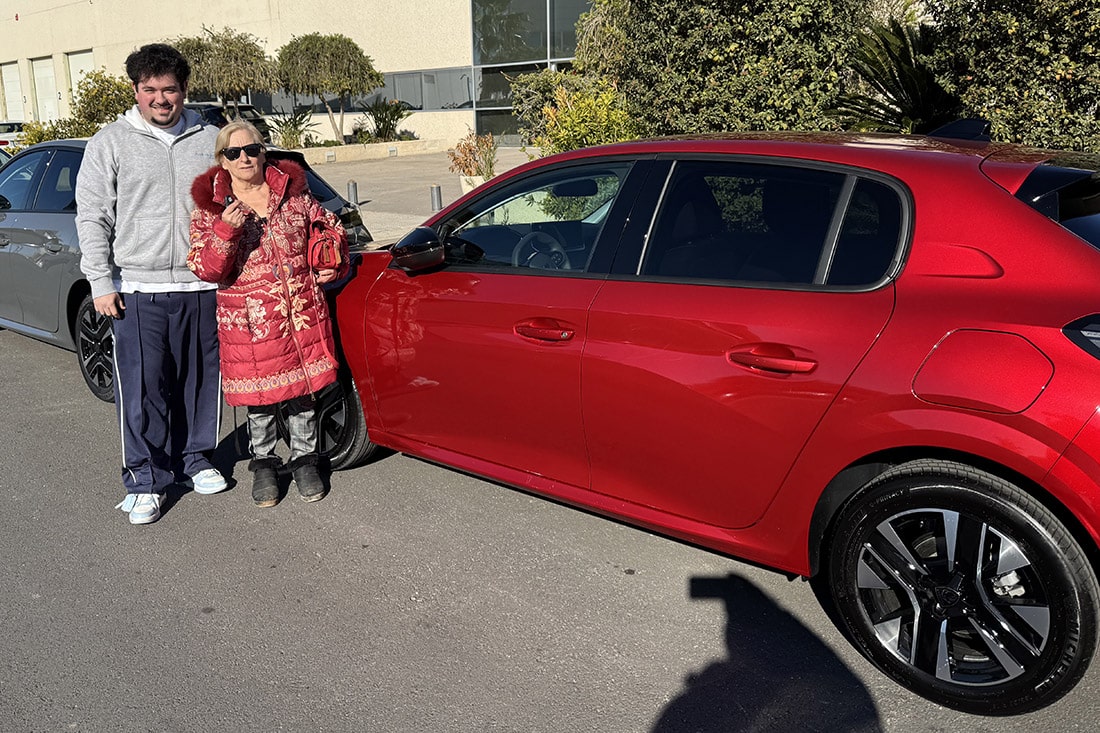 ana aiporta recoge coche donado