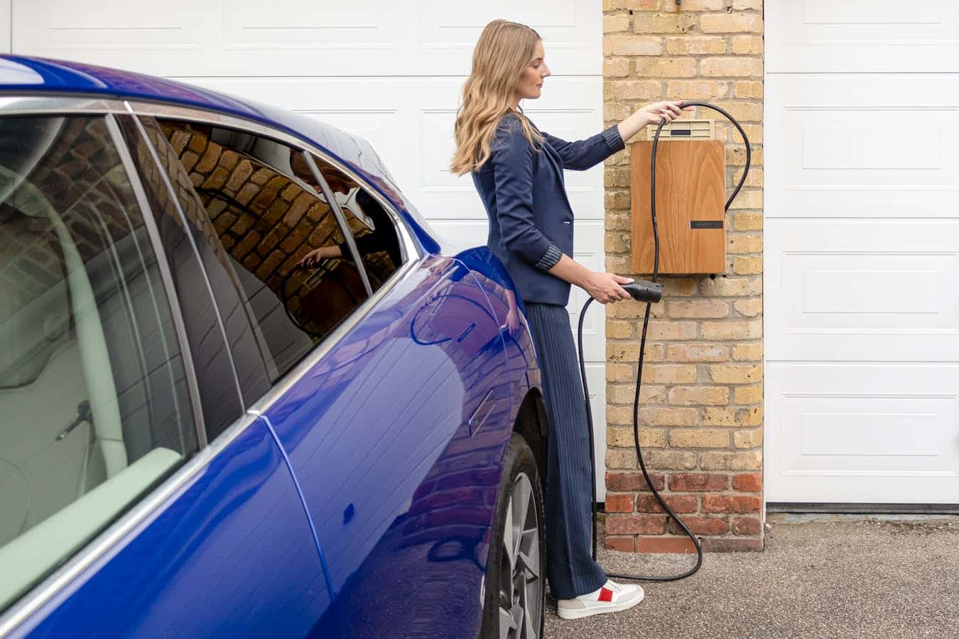 como es el mantenimiento de un coche electrico