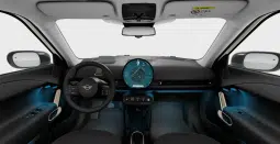 Renting Mini Cooper Aceman lleno