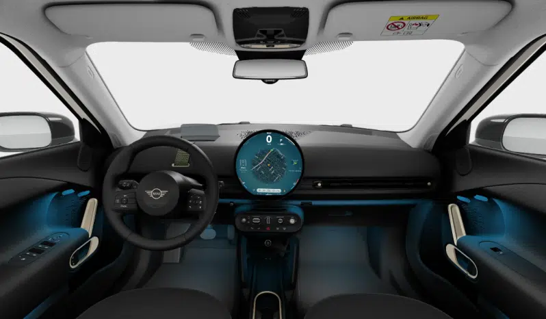 Renting Mini Cooper Aceman lleno