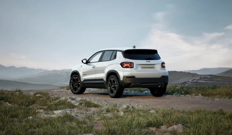 Renting Jeep Avenger 85 Aniversario lleno