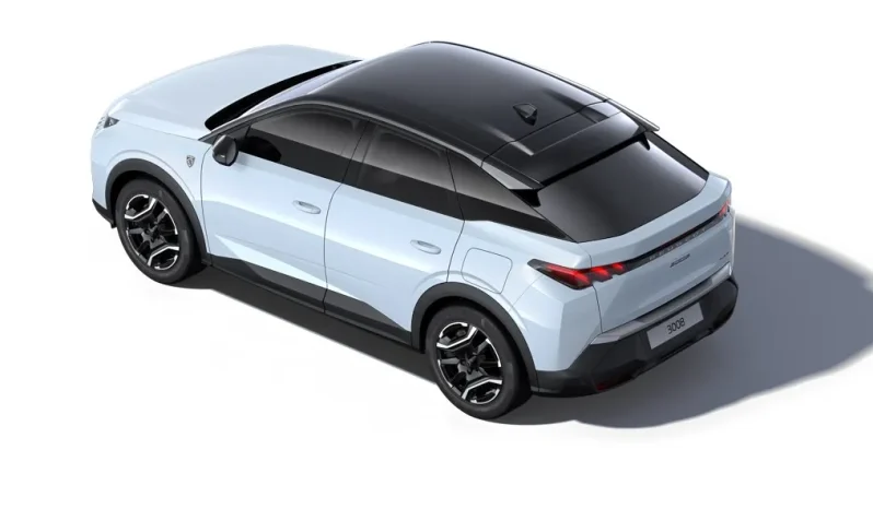Renting Peugeot 3008 Plug-in hybrid Allure lleno