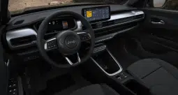 Renting Jeep Avenger 110 Altitude lleno