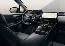 Renting Toyota BZ4X Advance Eléctrico lleno