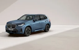 Renting BMW X3 XDrive 30e Híbrido Enchufable lleno