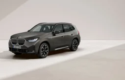 Renting BMW X3 xDrive 20d Híbrido lleno
