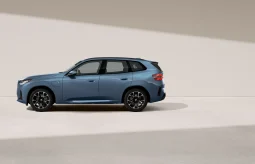 Renting BMW X3 XDrive 30e Híbrido Enchufable lleno