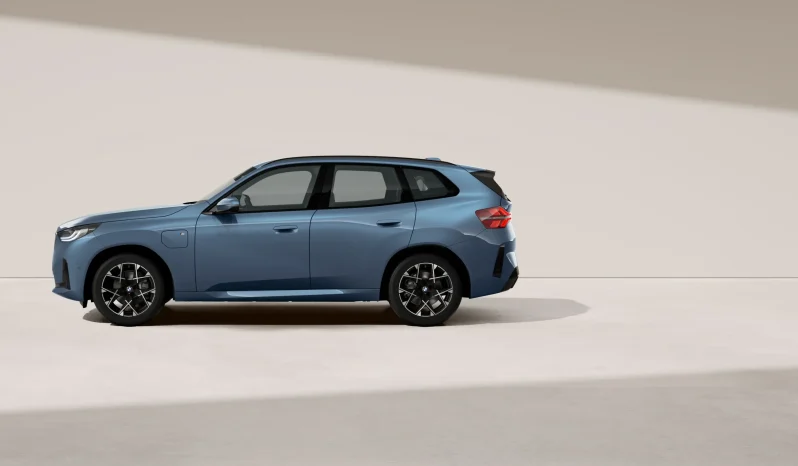 Renting BMW X3 XDrive 30e Híbrido Enchufable lleno