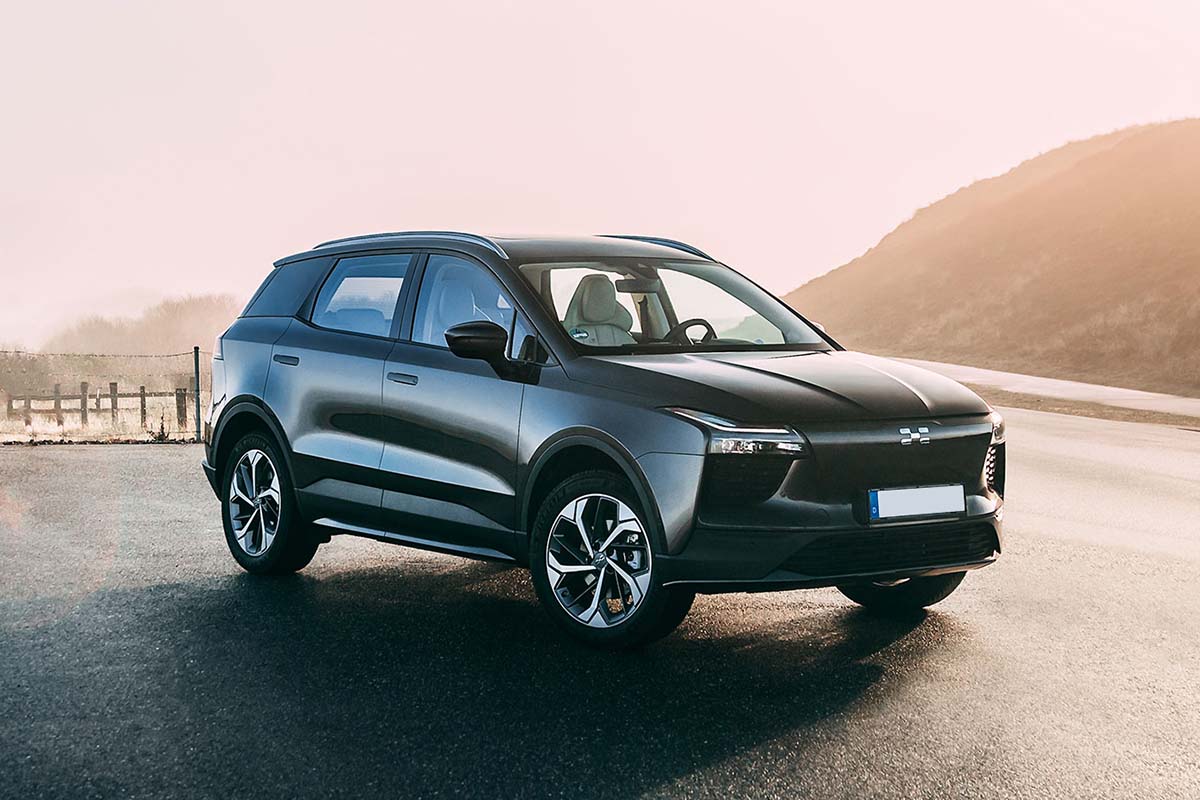 coche Aiways, una de las marcas hicnas de coches mas vendidas y que se abren al mercado europeo