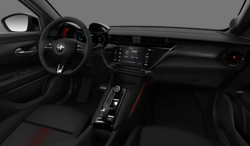 Renting Alfa Romeo Junior Ibrida 1.2 VGT lleno