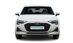 Renting Audi A3 sedan lleno