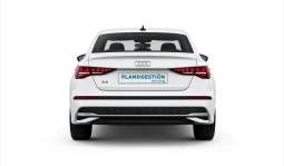 Renting Audi A3 sedan lleno