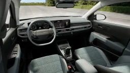 Renting Kia Stonic MHEV Híbrido lleno