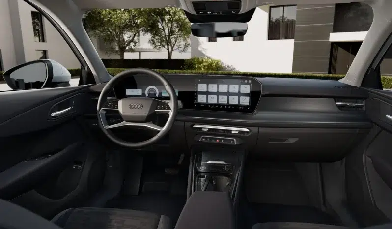 Renting AUDI Q3  e-Hybrid lleno