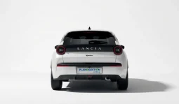 Renting Lancia Ypsilon lleno